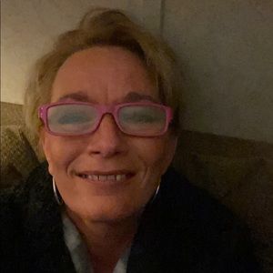 Meet your Posher, Deana